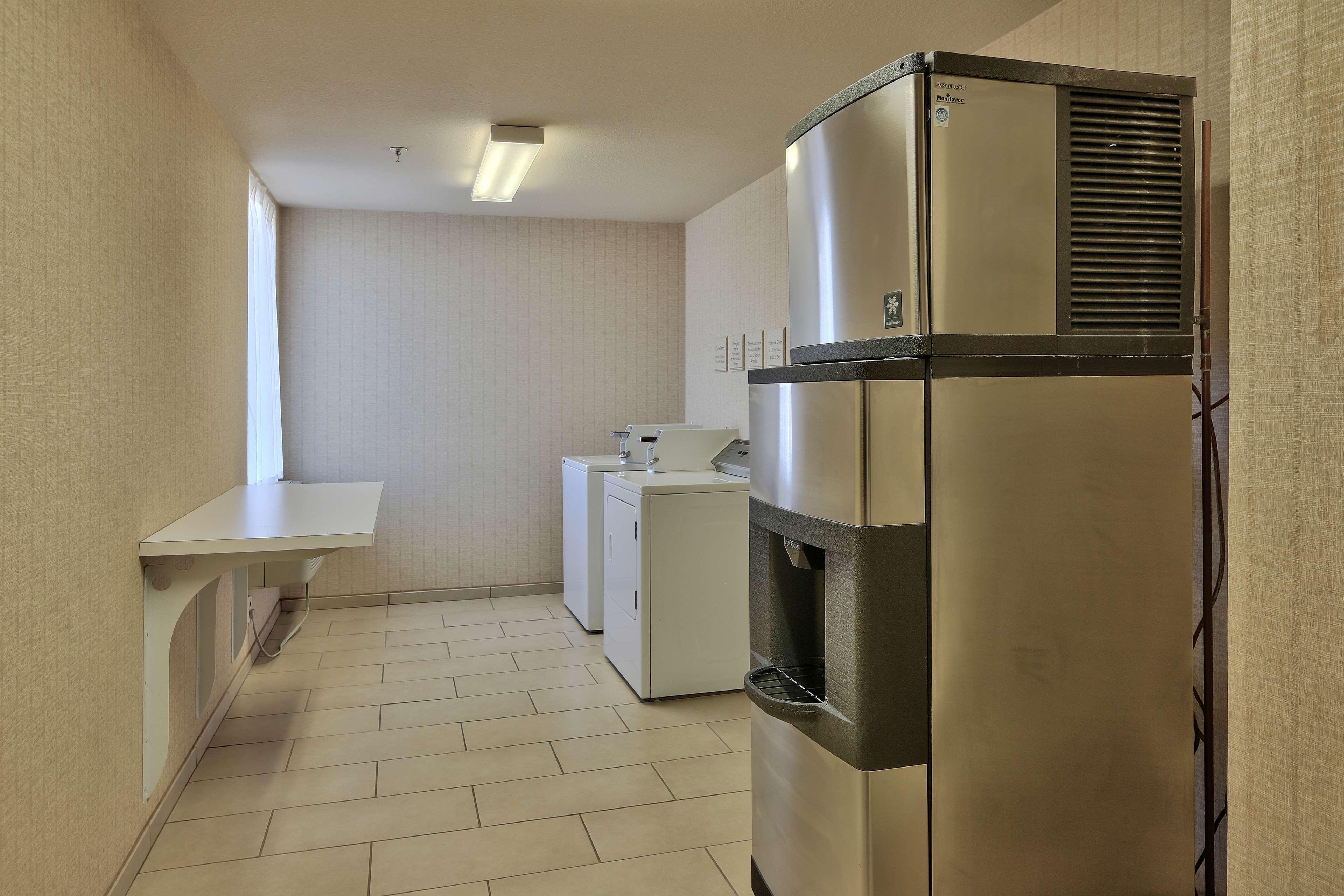 Hilton Garden Inn Albuquerque Airport Esterno foto